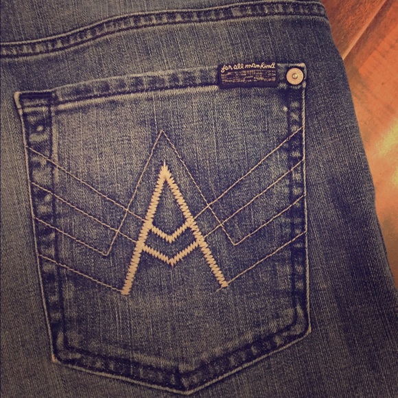MEN's Seven jeans with the A pocket.