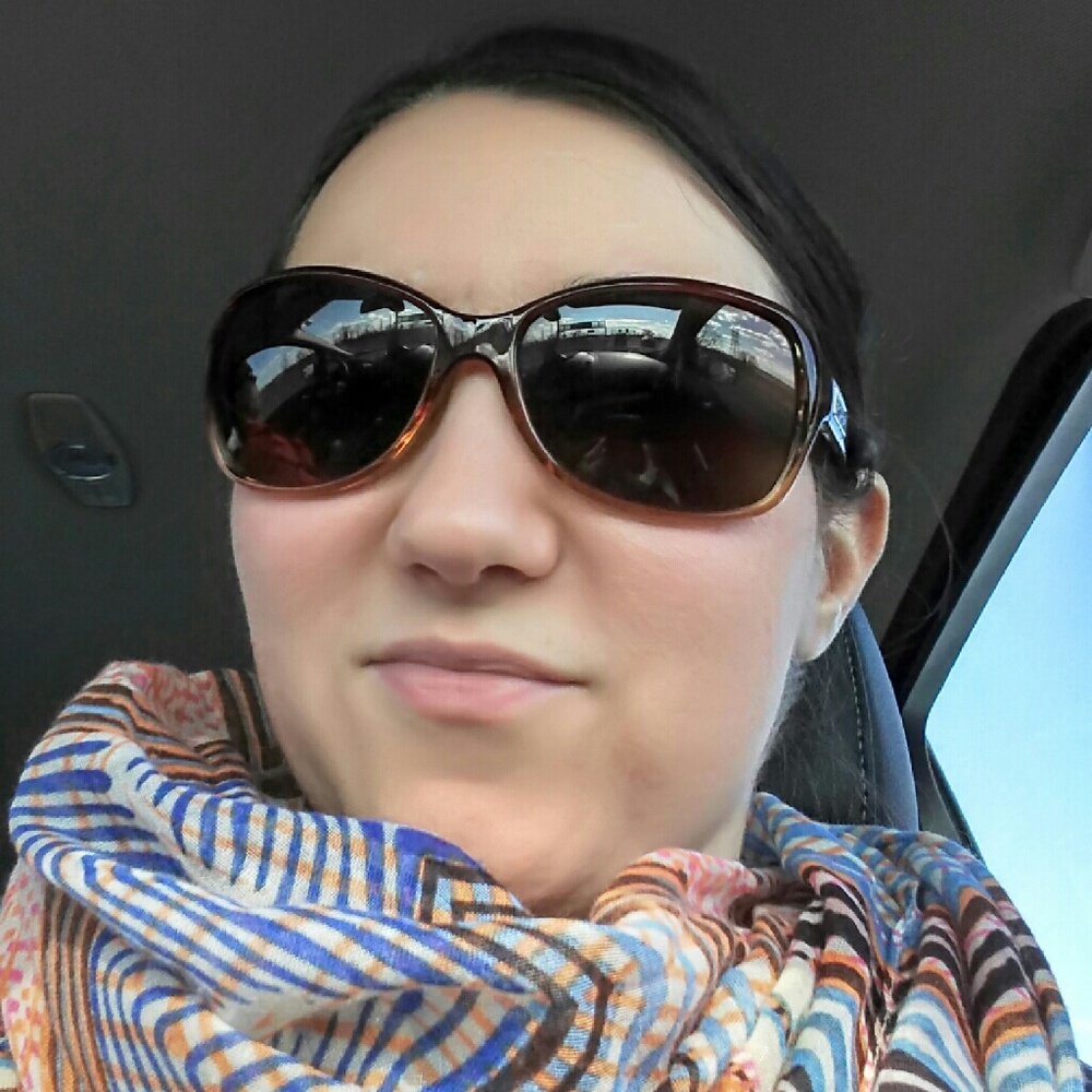 Meet your Posher, Stephanie