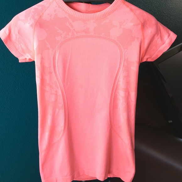 Lululemon neon pink workout top
