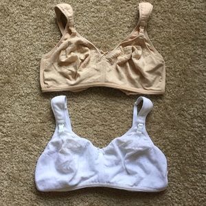 Nursing bras (2), Medela size 38DD
