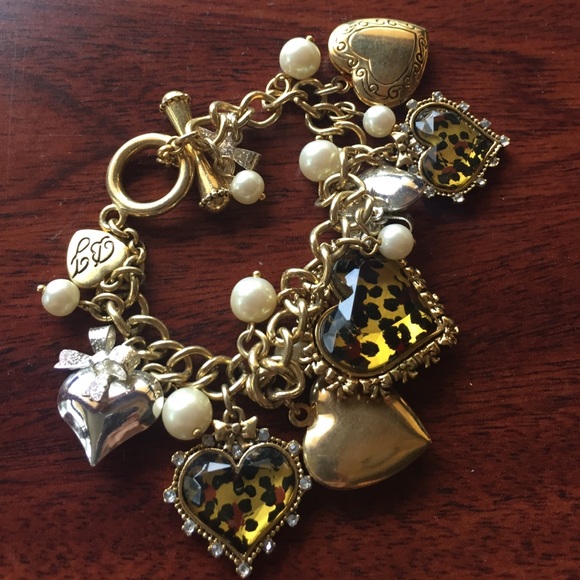 Charm bracelet
