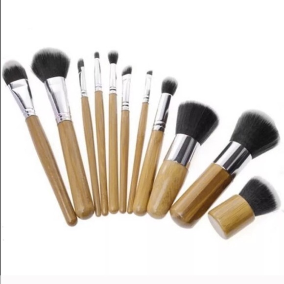 Bamboo Handle 11 PC Kabuki Brush Set - Picture 3 of 3