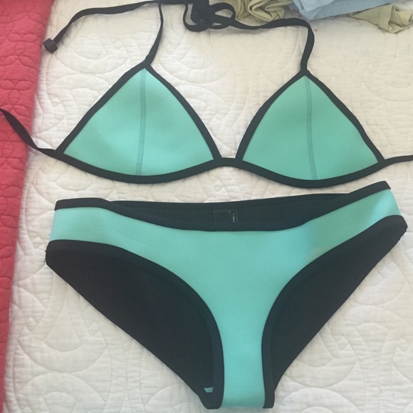 Mint green Triangl bikini, X-Small.