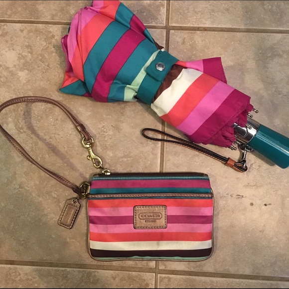 Coach wristlet and matching umbrella