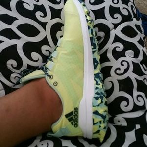 Very nice pair of women's shoes