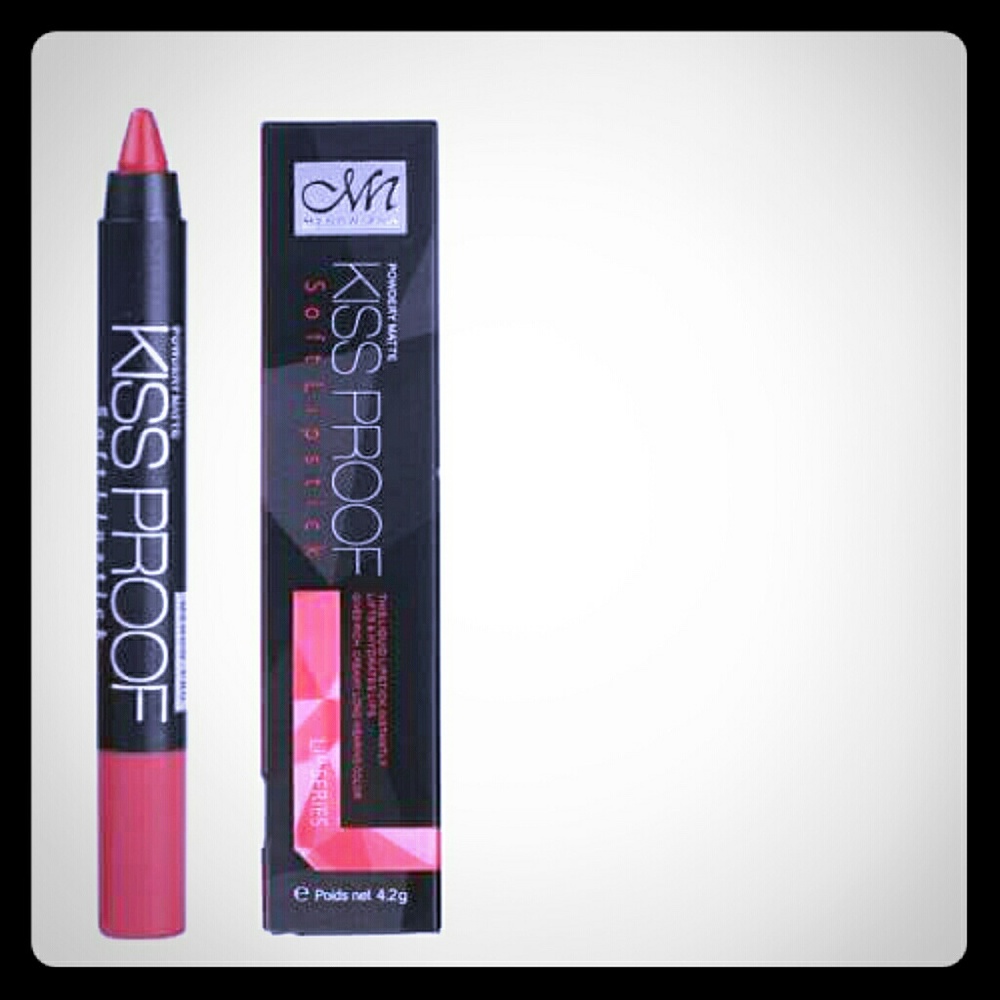 Sale💟Bright long lasting Matte Lipstick waterproo