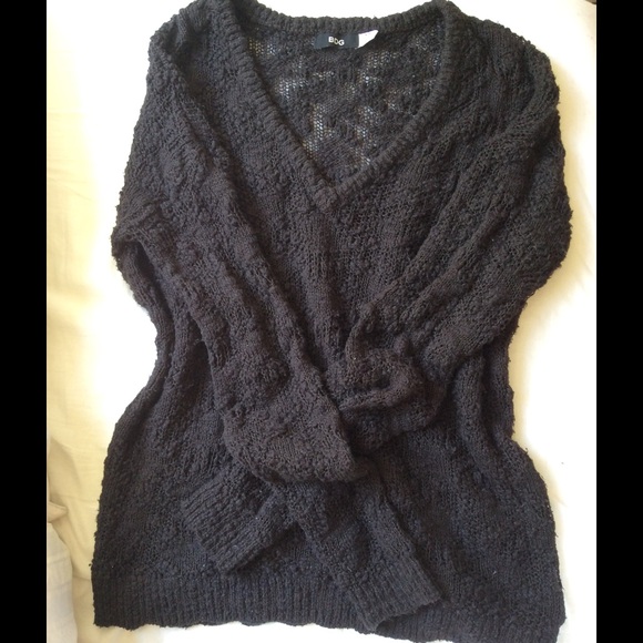 Black Slouchy Loose-Knit V-neck Sweater.