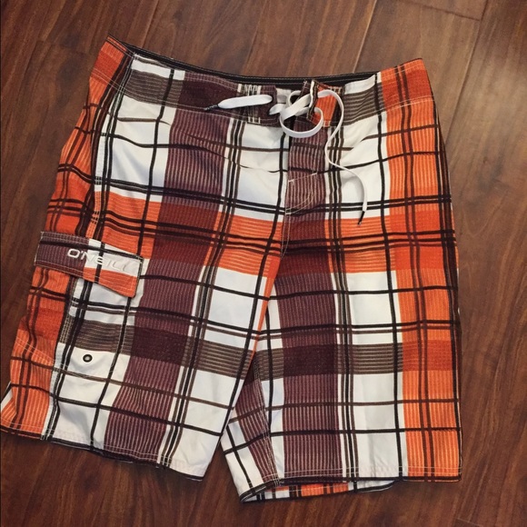 NWOT Men's O'neill board shorts. Size 34.