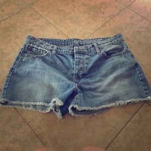 Gap boyfriend cut off short