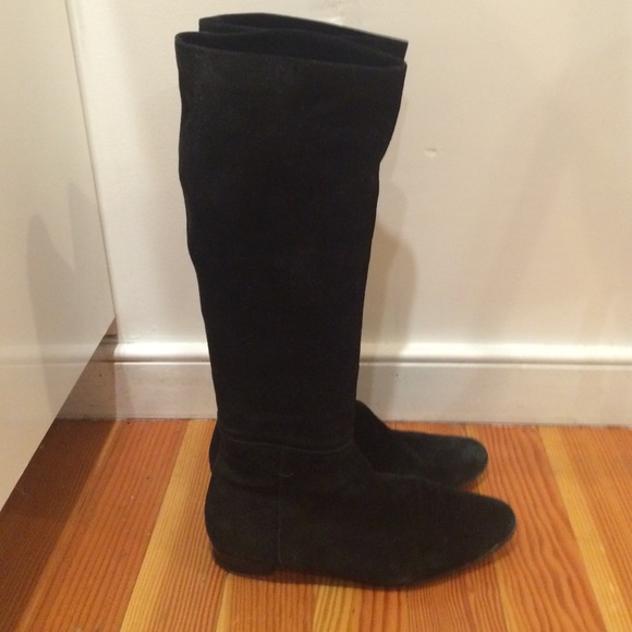 Off-season steal! Black suede slim slouch boots