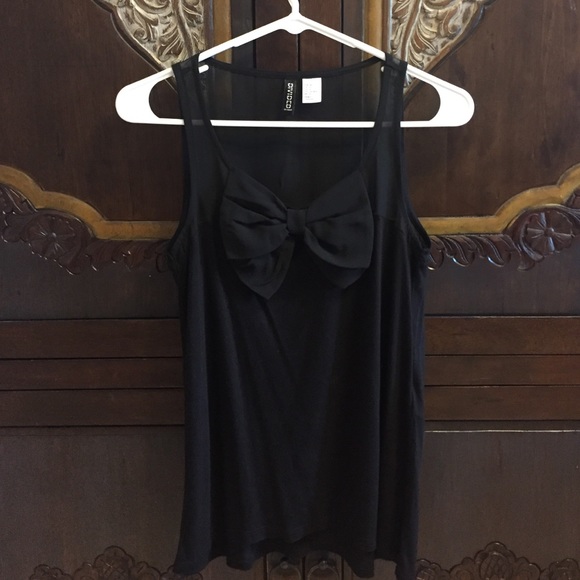 Black bow tank top