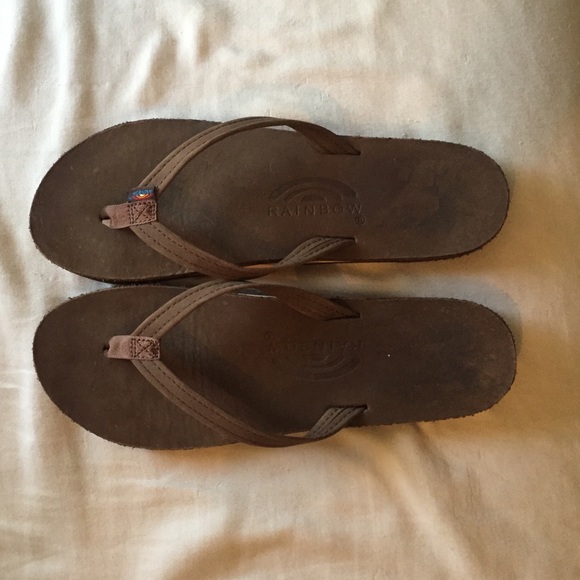 rainbows flip flops size large fits sizes(7.5-8.5)