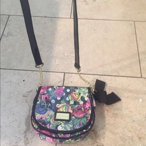 Betsy Johnson crossbody🌻