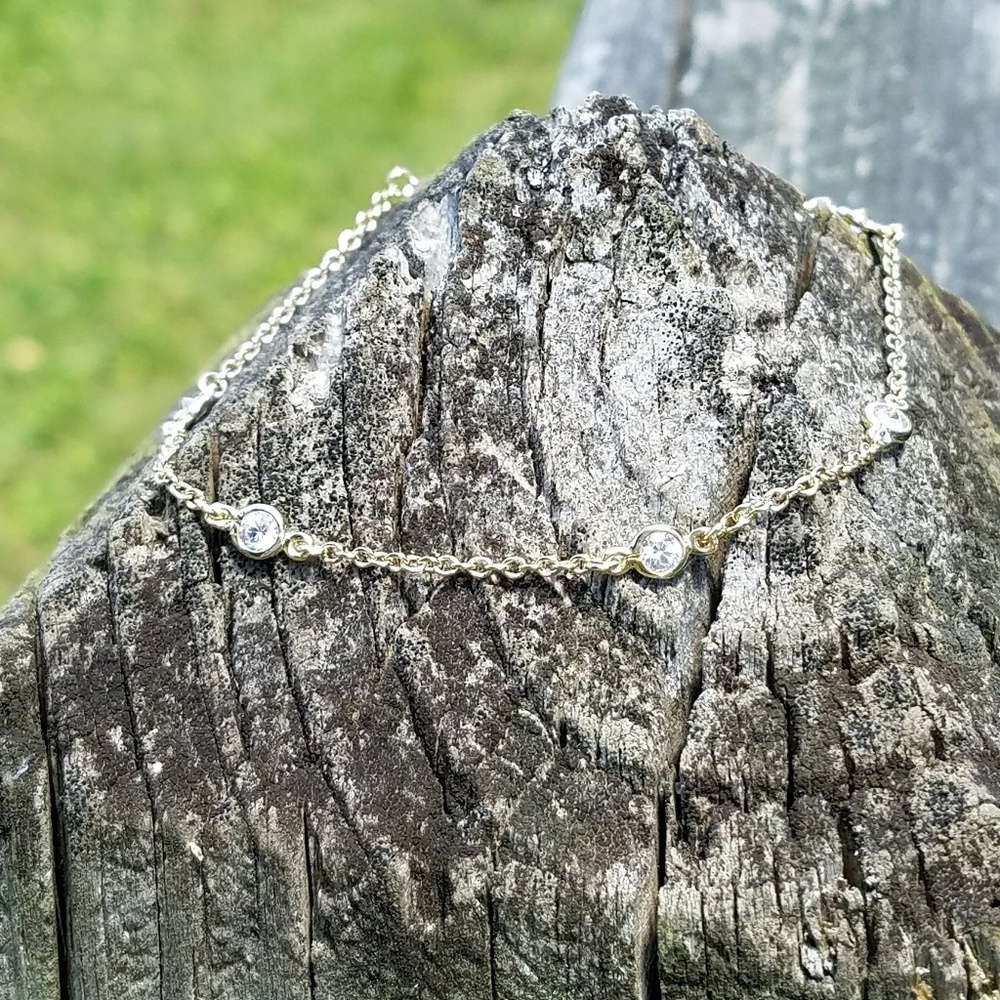 Dainty station bracelet