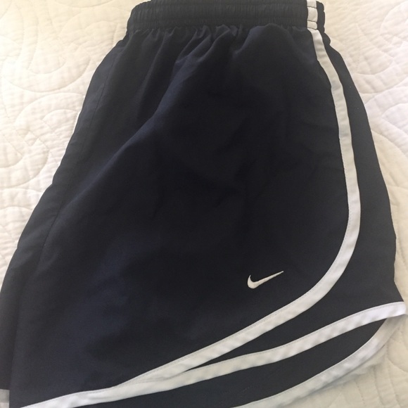 Black nike shorts
