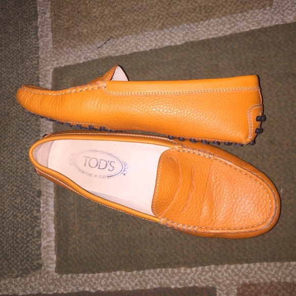 TOD'S LEATHER LOAFERS