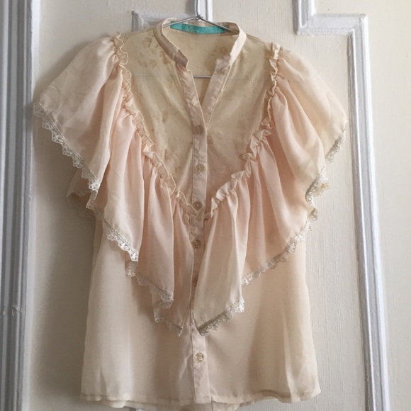 ❗️SALE❗️Ta Love Kuuaa lace blouse