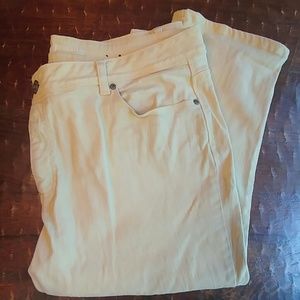 Butter yellow denim Capri