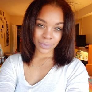 Meet your Posher, Alexis