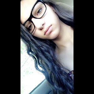 Meet your Posher, Cierra