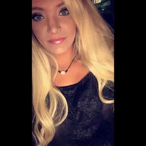 Meet your Posher, Abbey