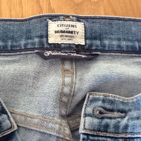 Blue jeans - Picture 3 of 3
