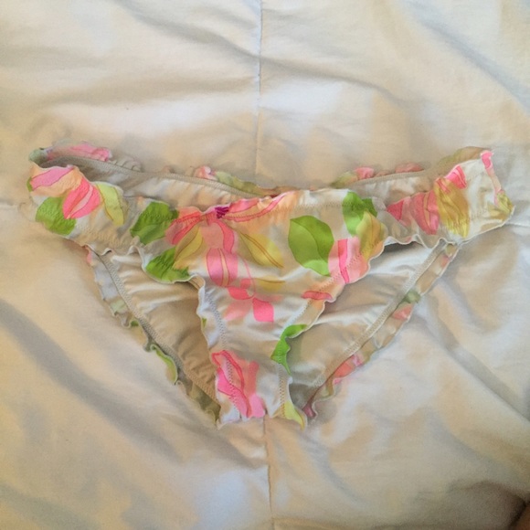 RAREVictoria's Secret Ruffle Cheeky Bikini Bottoms