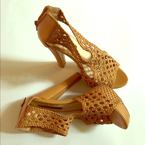 CROCHET TAN SANDALS