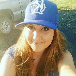 Meet your Posher, Candace