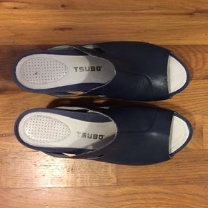 Tsubo size 8 wedge slide sandal