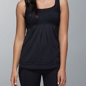 Lululemon Elevate tank