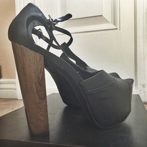 ✨✨Jessica Simpson wood platform heels