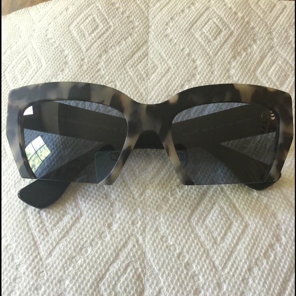 Miu Miu tortoise sunglasses! Excellent condition!