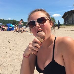 Meet your Posher, Maggie