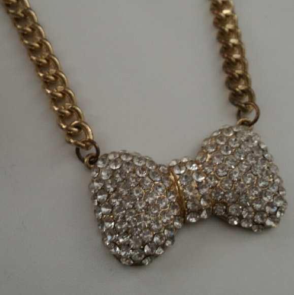 Rhinestone Bow Necklace