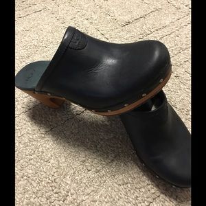 UGG Women Clogs