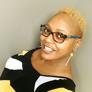 Meet your Posher, Aisha