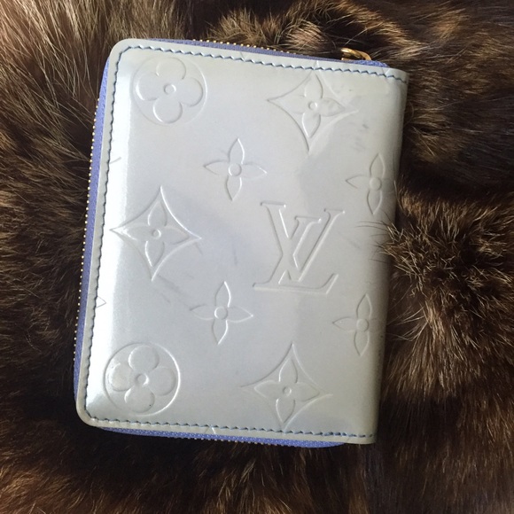 Authentic Louis Vuitton Zippy Wallet