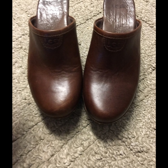 UGG Women Clogs