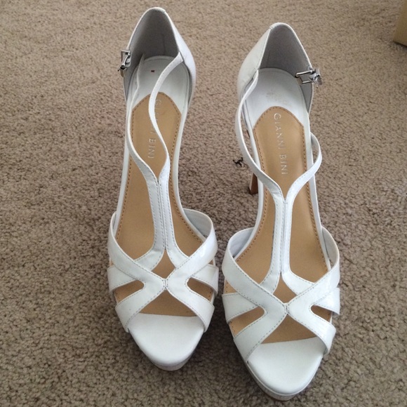 White Gianni Bini heels