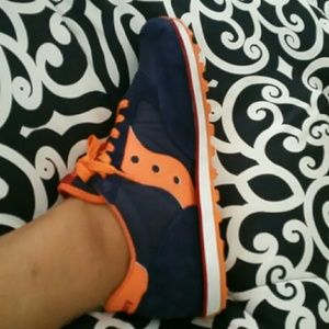 Women's Saucony Jazz shoes