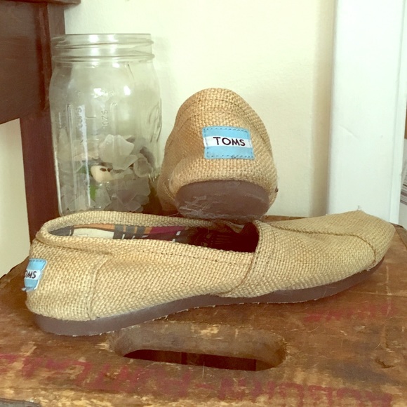 Burlap TOMS