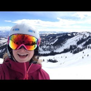 Meet your Posher, Jj