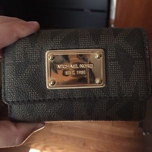 Michael kors wallet