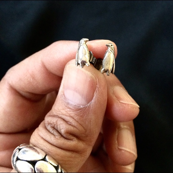 Jewelry - Adorable Vintage Sterling Silver Penguin Earrings