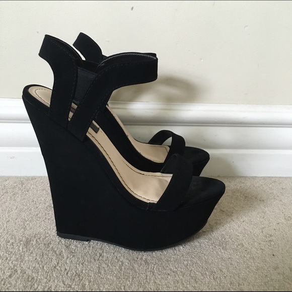 Black scrappy heals