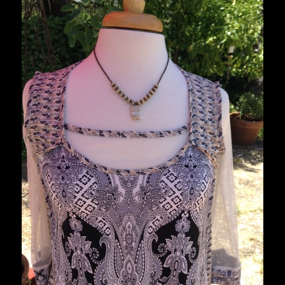 Designer Top - Picture 2 of 4