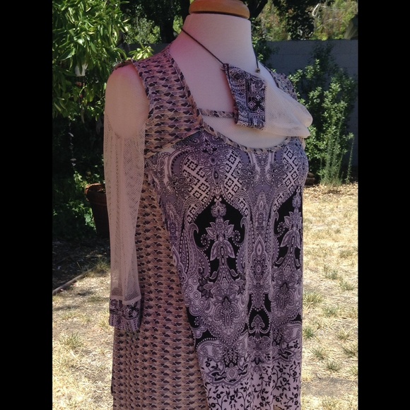 Designer Top - Picture 4 of 4