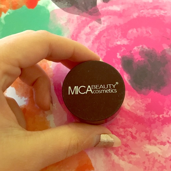 MICA cream eye shadow in bronze