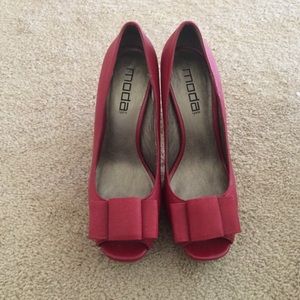 Red Moda Spana bow heels